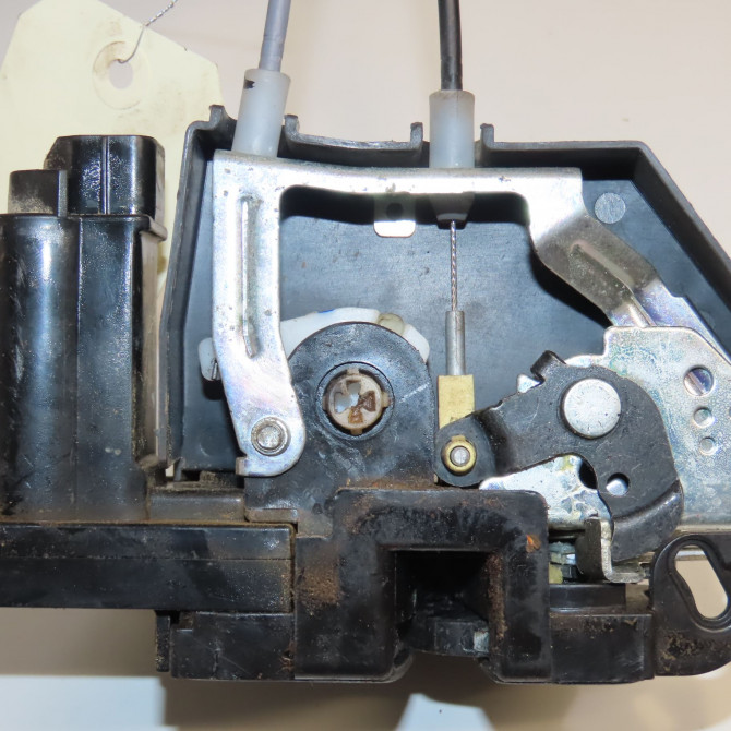 Serrure porte avg occasion HYUNDAI I 10 I Phase 1 03-2008->12-2010 1.1i 67ch 813100X020 4