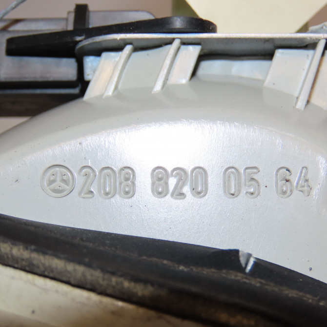 Feu arrière interieur gauche occasion MERCEDES CLASSE CLK I Phase 1 04-1997->08-1999 200 2088200564 4