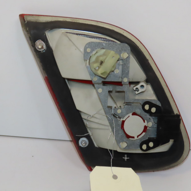 Feu arrière intérieur droit occasion MERCEDES CLASSE CLK I 2088200864 2