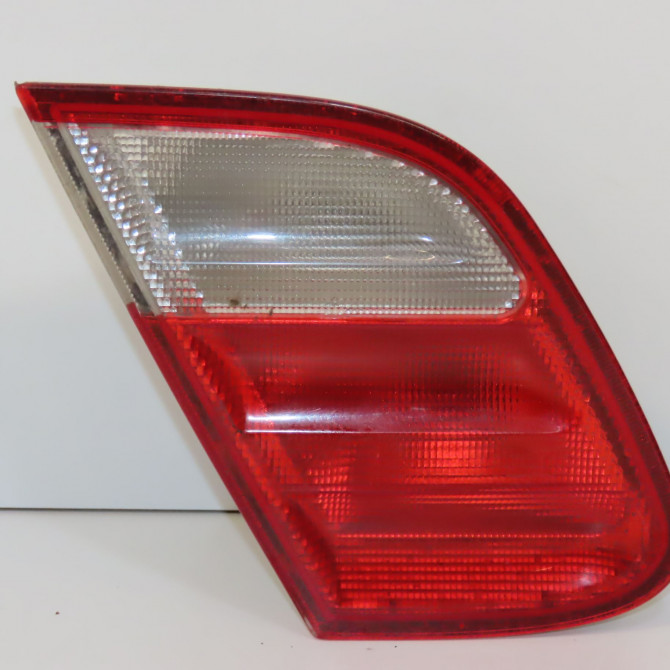 Feu arrière interieur gauche occasion MERCEDES CLASSE CLK I 2088200564 1