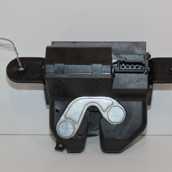 Serrure hayon occasion FIAT 500 II Phase 1 04-1995->04-1999 1.4i 165ch 52161769 1