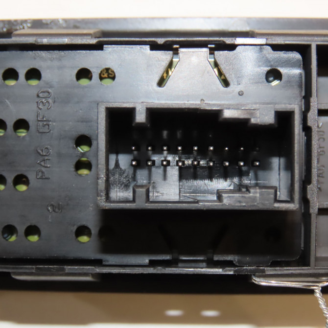 Commande lève-glace porte avant gauche occasion PEUGEOT 308 I Phase 2 04-2011->12-2014 1.6 HDI 92ch 3