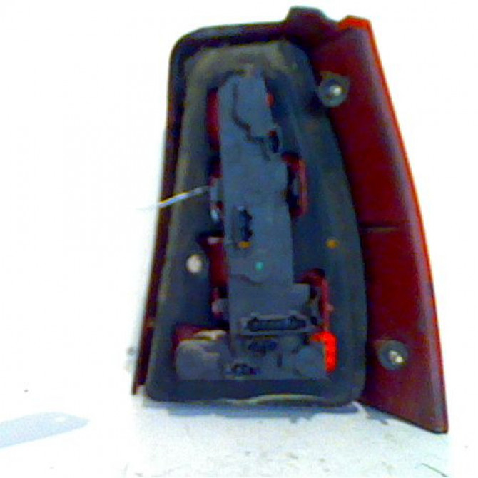 Feu arrière gauche occasion VOLKSWAGEN BORA Phase 1 10-1998->12-2005 2