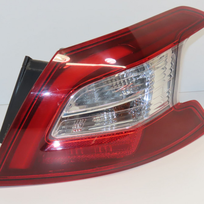 Feu arrière droit occasion PEUGEOT 308 II 308 II Phase 1 2013-06-01->2017-08-31 1.2 130ch 9677817580 1