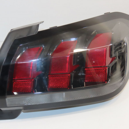 Feu arrière droit occasion  9823216580