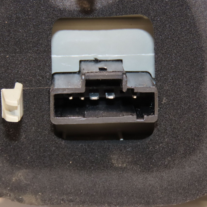 Feu arrière gauche occasion  9823216780 3