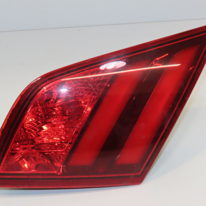 Feu arrière intérieur droit occasion 308 II 9677818280 1