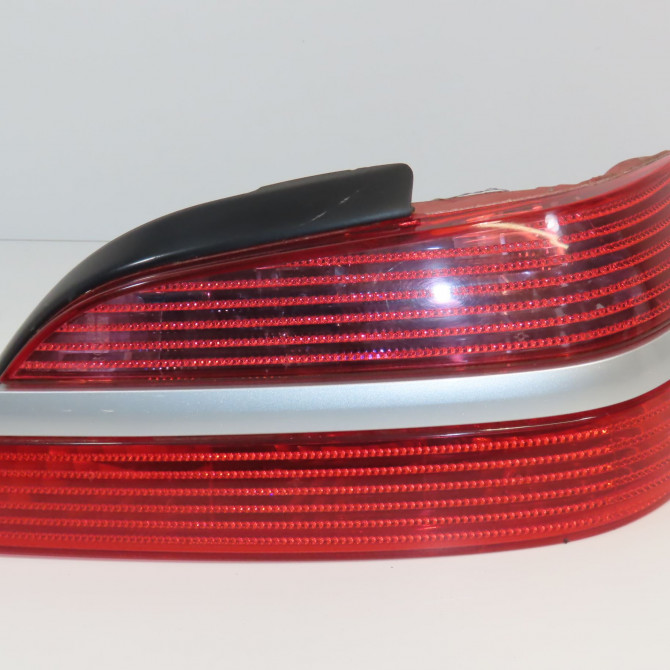 Feu arrière droit occasion PEUGEOT 406 Phase 2 04-1999->04-2004 1.8i 16v 6351L5 1