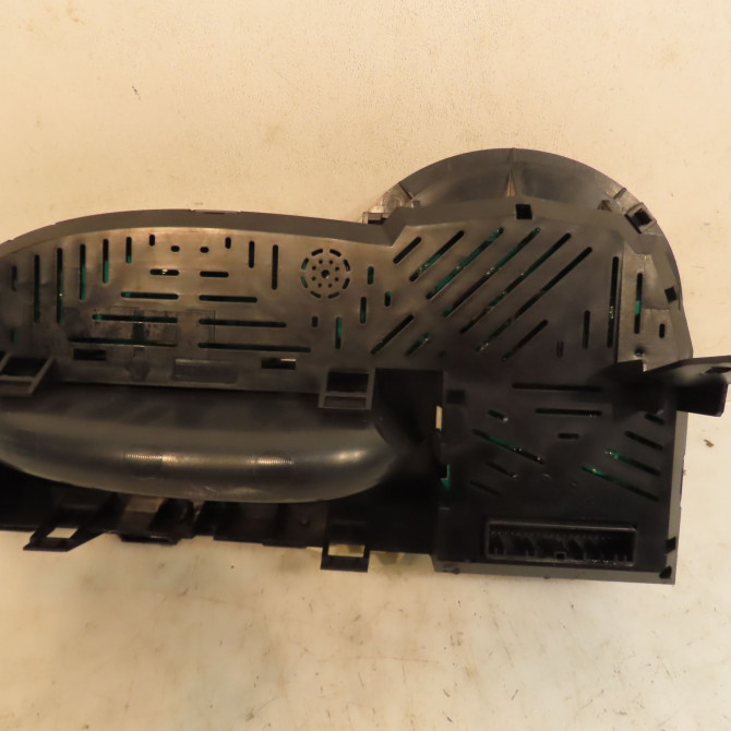 Compteur occasion RENAULT TWINGO II Phase 2 12-2011->12-2014 1.2i 16v 75ch 8201462024 2