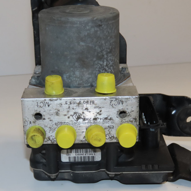 Unité hydraulique ABS occasion RENAULT KANGOO II Phase 1 01-2008->03-2013 1.5 DCI 90ch 8201132644 2