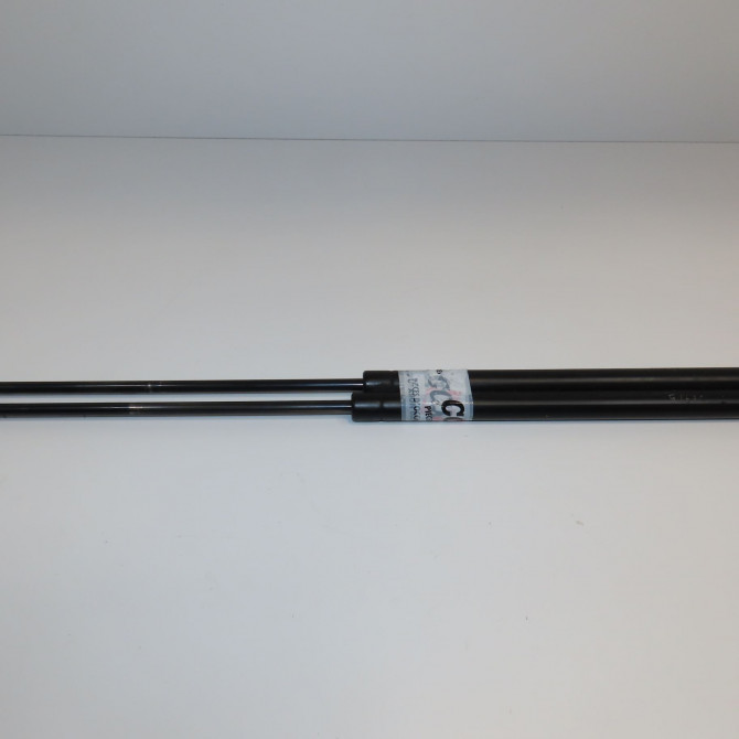 Verin droit hayon occasion RENAULT KANGOO I Phase 1 09-1997->06-2003 1.2i 16v 75ch 7700303186 1