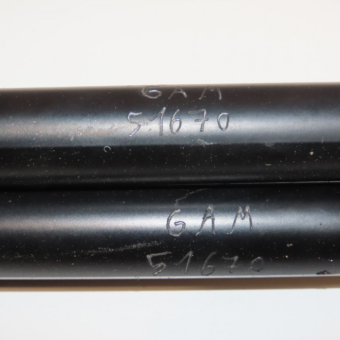 Verin droit hayon occasion RENAULT KANGOO I Phase 1 09-1997->06-2003 1.2i 16v 75ch 7700303186 2