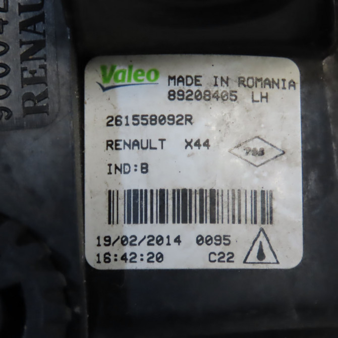 Phare antibrouillard avant gauche occasion RENAULT TWINGO II Phase 2 12-2011->12-2014 261558092R 4