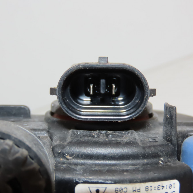 Phare antibrouillard avant droit occasion RENAULT TWINGO II Phase 2 12-2011->12-2014 261509865R 3