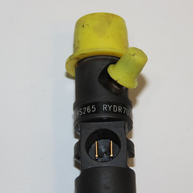 Injecteur occasion RENAULT KANGOO II Phase 1 01-2008->03-2013 1.5 DCI 90ch 166000897R 2