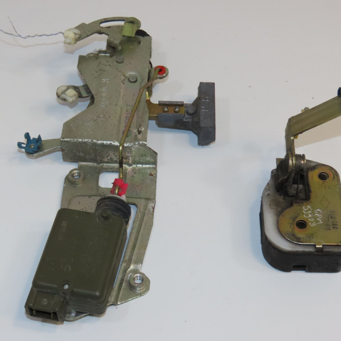 Serrure porte coulissante d occasion RENAULT MASTER II Phase 2 11-2003->10-2006 2.5 DCI 99ch 7700351343 2