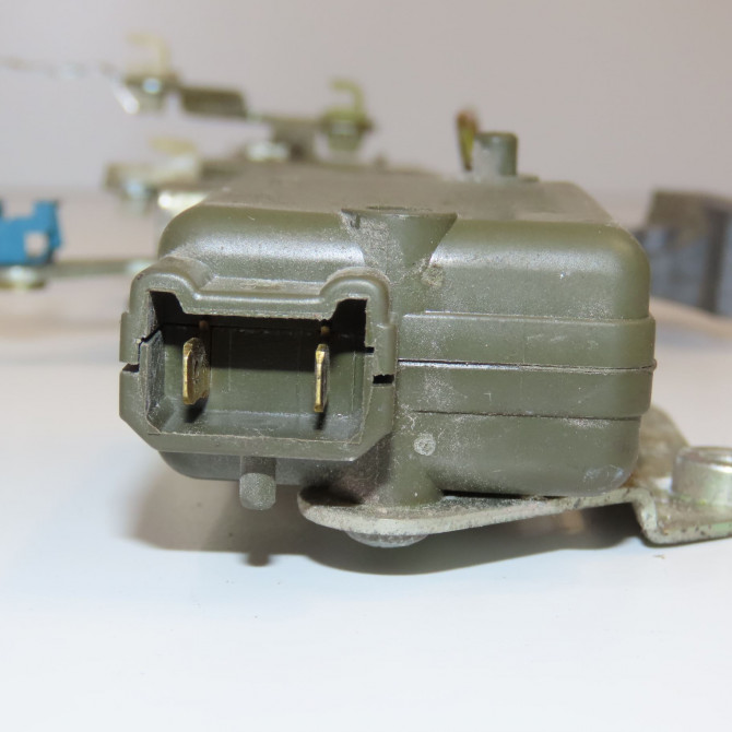 Serrure porte coulissante d occasion RENAULT MASTER II Phase 2 11-2003->10-2006 2.5 DCI 99ch 7700351343 3