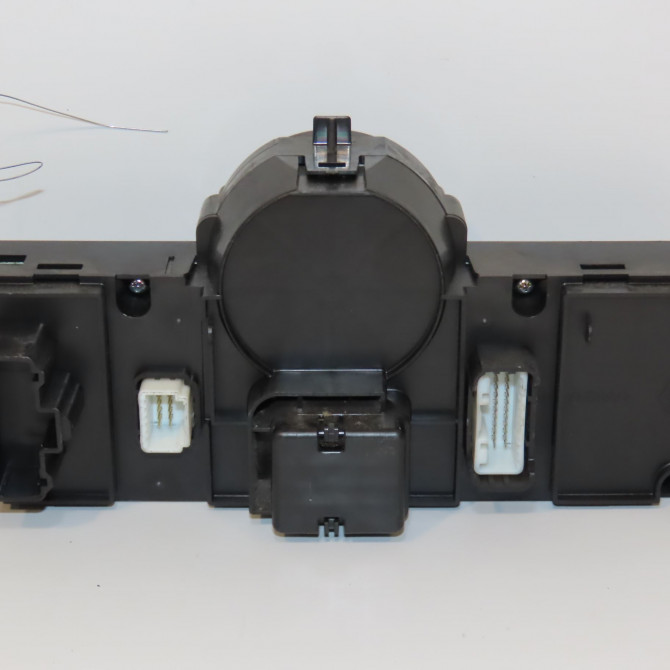 Commande de chauffage occasion RENAULT KANGOO II Phase 1 01-2008->03-2013 1.5 DCI 90ch 275104539R 2