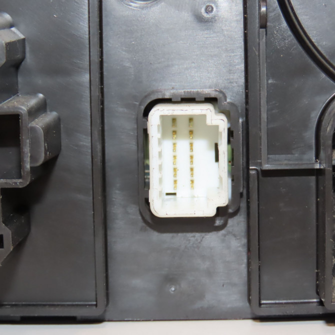 Commande de chauffage occasion RENAULT KANGOO II Phase 1 01-2008->03-2013 1.5 DCI 90ch 275104539R 3