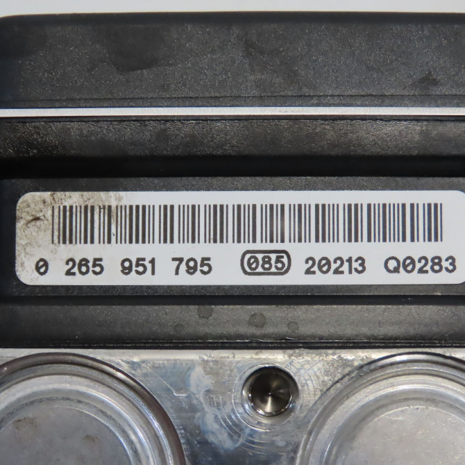 Unité hydraulique ABS occasion RENAULT KANGOO II Phase 1 01-2008->03-2013 1.5 DCI 90ch 8201142923 4