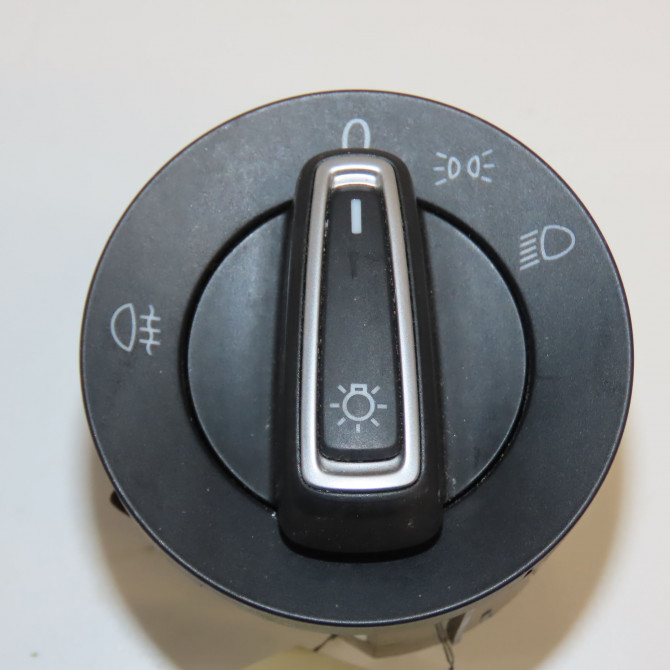 Interrupteur commande de phares occasion VOLKSWAGEN POLO V Phase 2 02-2014->... 1.4 TDI 90ch 5G0941431AJWZU 1