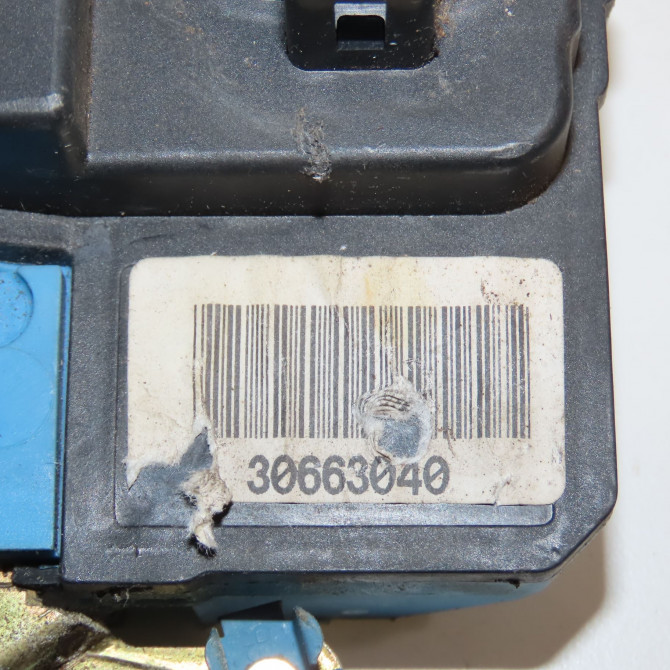 Serrure porte avg occasion VOLVO S60 I Phase 1 09-2000->06-2004 2.4 D 30699750 3