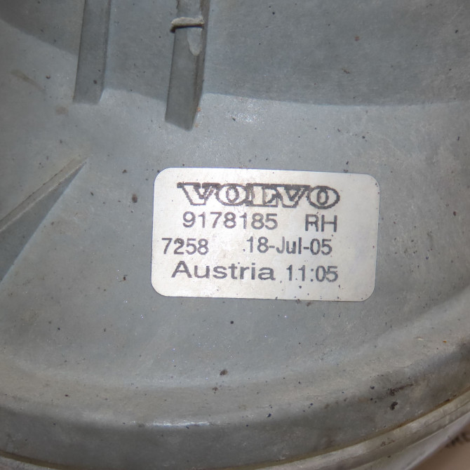 Phare antibrouillard avant droit occasion VOLVO S60 I Phase 1 09-2000->06-2004 2.4 D 9178185 3