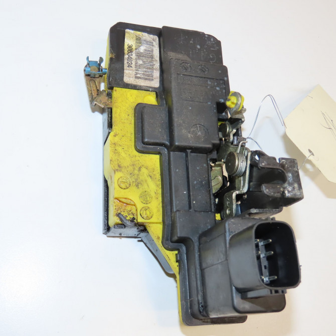 Serrure porte ard occasion VOLVO S60 I Phase 1 09-2000->06-2004 2.4 D 30663050 2