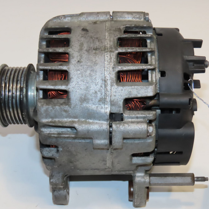 Alternateur occasion VOLKSWAGEN TOURAN II Phase 1 09-2010->12-2015 3L903023 4