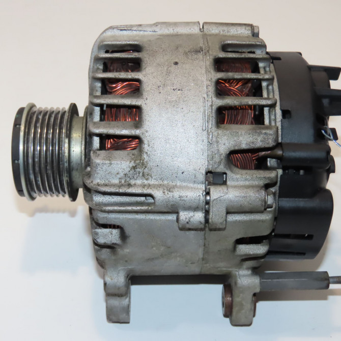Alternateur occasion VOLKSWAGEN TOURAN II Phase 1 09-2010->12-2015 3L903023 3