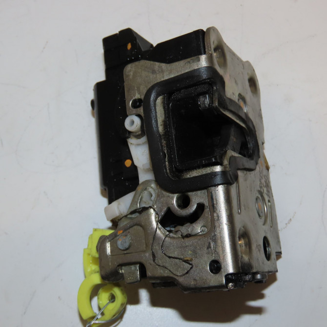 Serrure porte arg occasion DACIA DUSTER Phase 2 09-2013->... 1.6i 115ch 825031439R 1