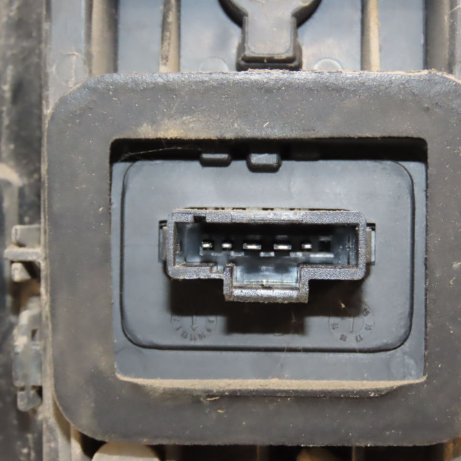 Feu arrière droit occasion  265506837R 3