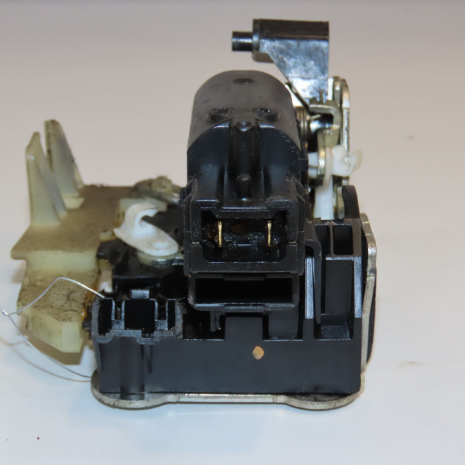 Serrure porte avd occasion DACIA DUSTER Phase 2 09-2013->... 1.5 DCI 110ch 805025406R 3