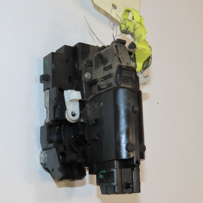 Serrure porte ard occasion DACIA DUSTER Phase 2 09-2013->... 1.5 DCI 110ch 825025967R 2