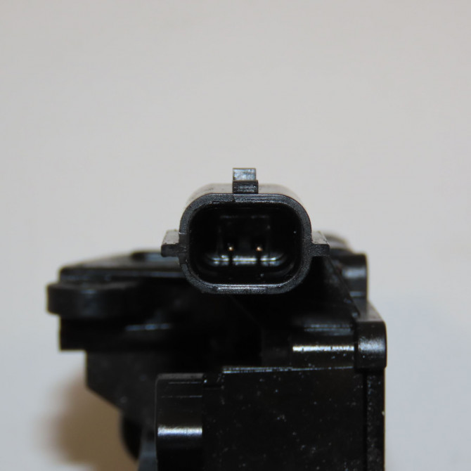 Serrure hayon occasion DACIA DUSTER Phase 2 09-2013->... 1.5 DCI 110ch 905039326R 3