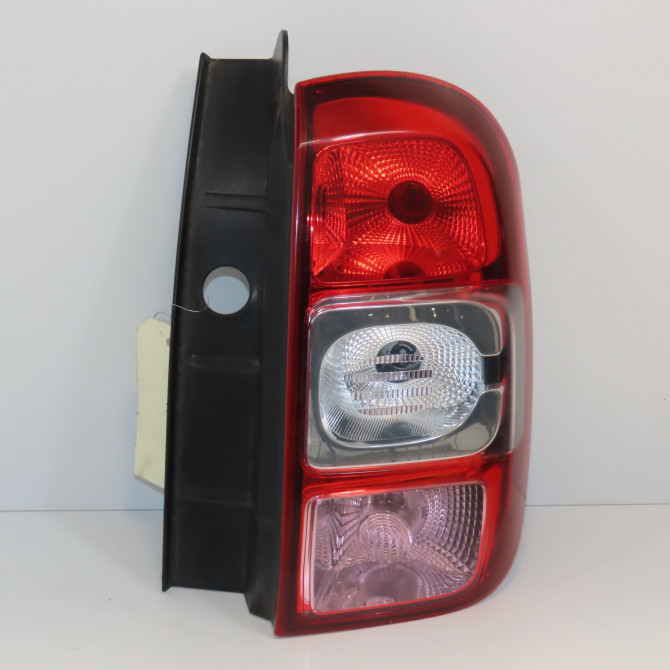 Feu arrière droit occasion DACIA DUSTER Phase 2 09-2013->... 1.5 DCI 110ch 265506837R 1