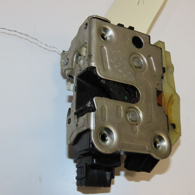 Serrure porte ard occasion DACIA DUSTER Phase 2 09-2013->... 1.5 DCI 110ch 825025967R 1