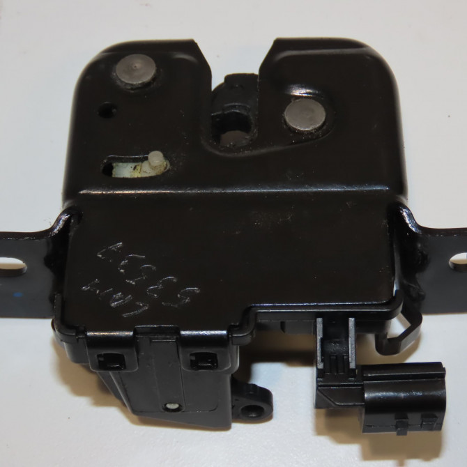 Serrure hayon occasion DACIA DUSTER Phase 2 09-2013->... 1.5 DCI 110ch 905039326R 2