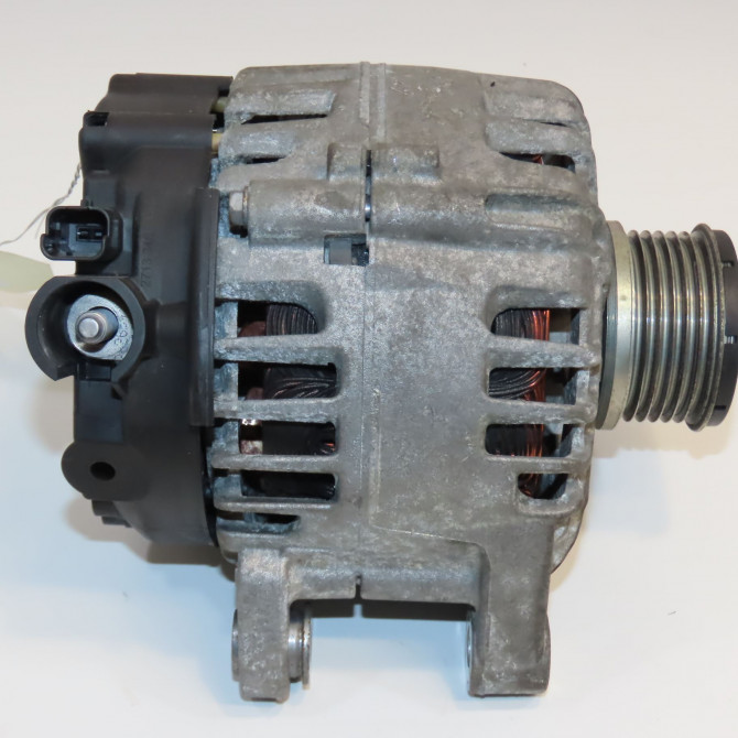 Alternateur occasion PEUGEOT 208 208 Phase 1 2012-03-01->2015-09-30 1.2i PURETECH 82ch 9818677980 3