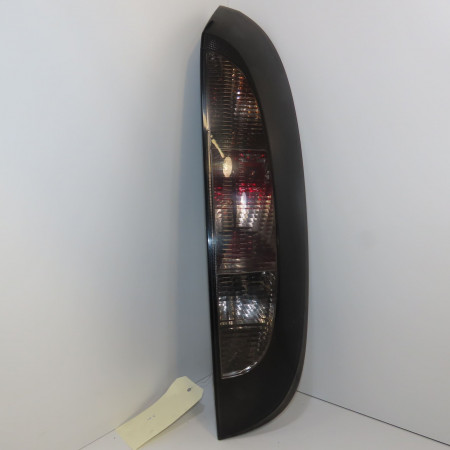 Feu arrière droit occasion OPEL CORSA III Phase 2 08-2003->09-2006 1.2i 80ch 93187120