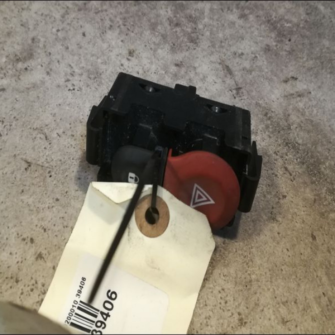 Bouton de warning occasion RENAULT KANGOO II Phase 2 01-2013->... 1.5 DCI 75ch 252105246R 1