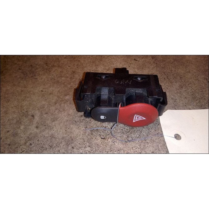 Bouton de warning occasion RENAULT KANGOO II Phase 1 01-2008->03-2013 252105246R 1