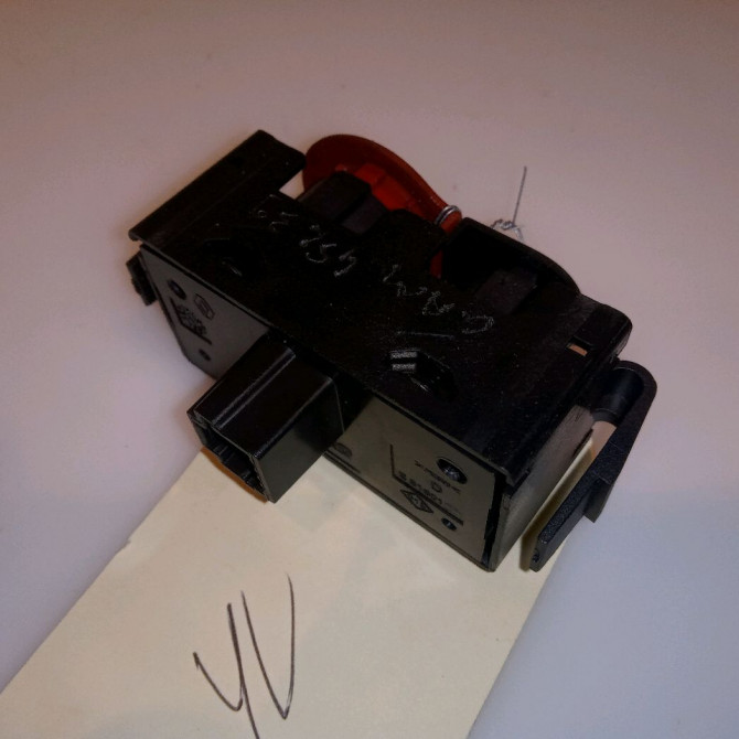 Bouton de warning occasion RENAULT KANGOO II 252105246R 2