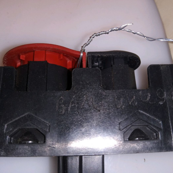 Bouton de warning occasion RENAULT KANGOO II Phase 2 01-2013->... 1.5 DCI 75ch 252105246R 3