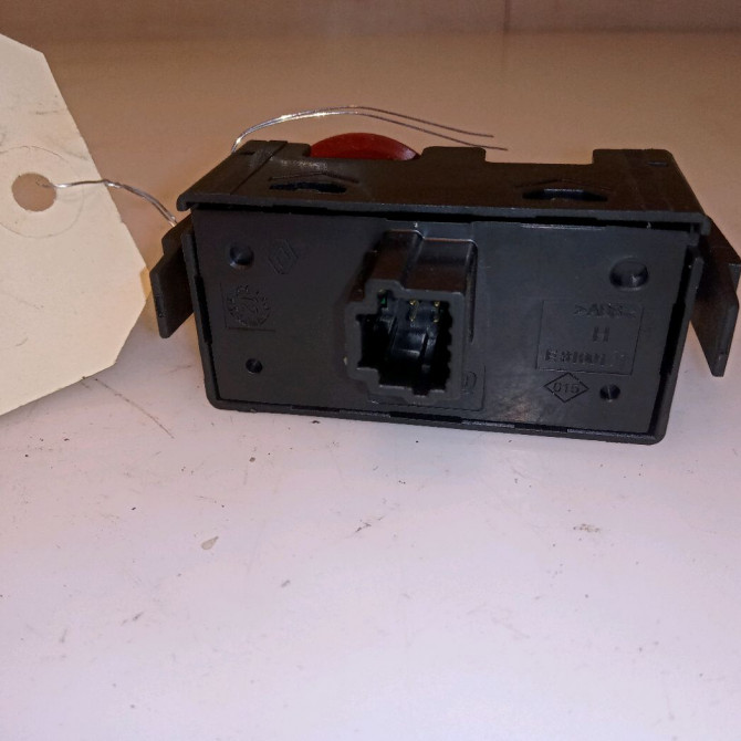 Bouton de warning occasion RENAULT KANGOO II 252105246R 2
