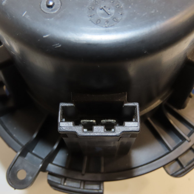 Ventilateur de chauffage occasion RENAULT MASTER II Phase 3 06-2006->04-2010 2.5 DCI 100ch 7701057555 4