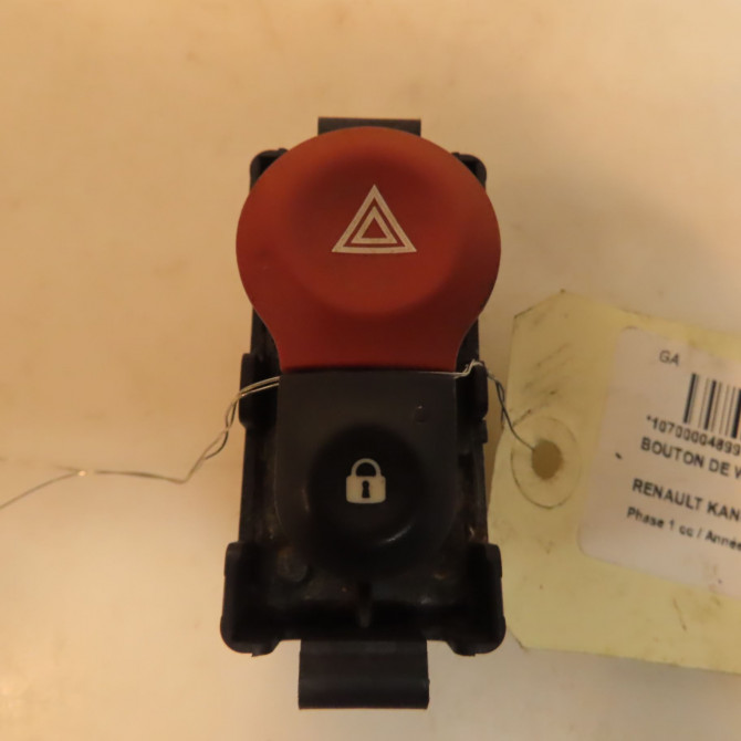 Bouton de warning occasion RENAULT KANGOO II Phase 1 01-2008->03-2013 1.5 DCI 70ch 252105246R 1
