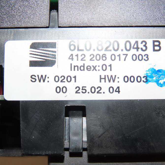 Commande de chauffage occasion SEAT IBIZA III Phase 1 03-2002->03-2006 1.4i 100ch 6L0820043E4X4 4