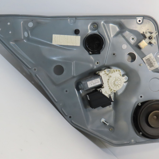 Mecanisme+moteur leve-glace arg occasion SEAT IBIZA III Phase 1 03-2002->03-2006 1.4i 100ch 6L4839755M 1