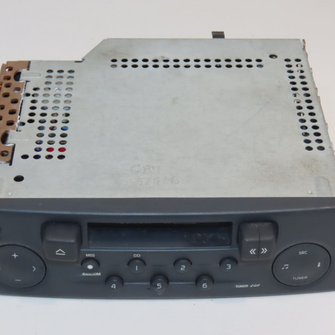 Autoradio occasion RENAULT CLIO II Phase 1 03-1998->06-2001 1.4i 8v 75ch 8200354517 1